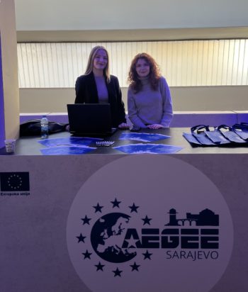 The members of the Contact use many opportunities to present themselves.